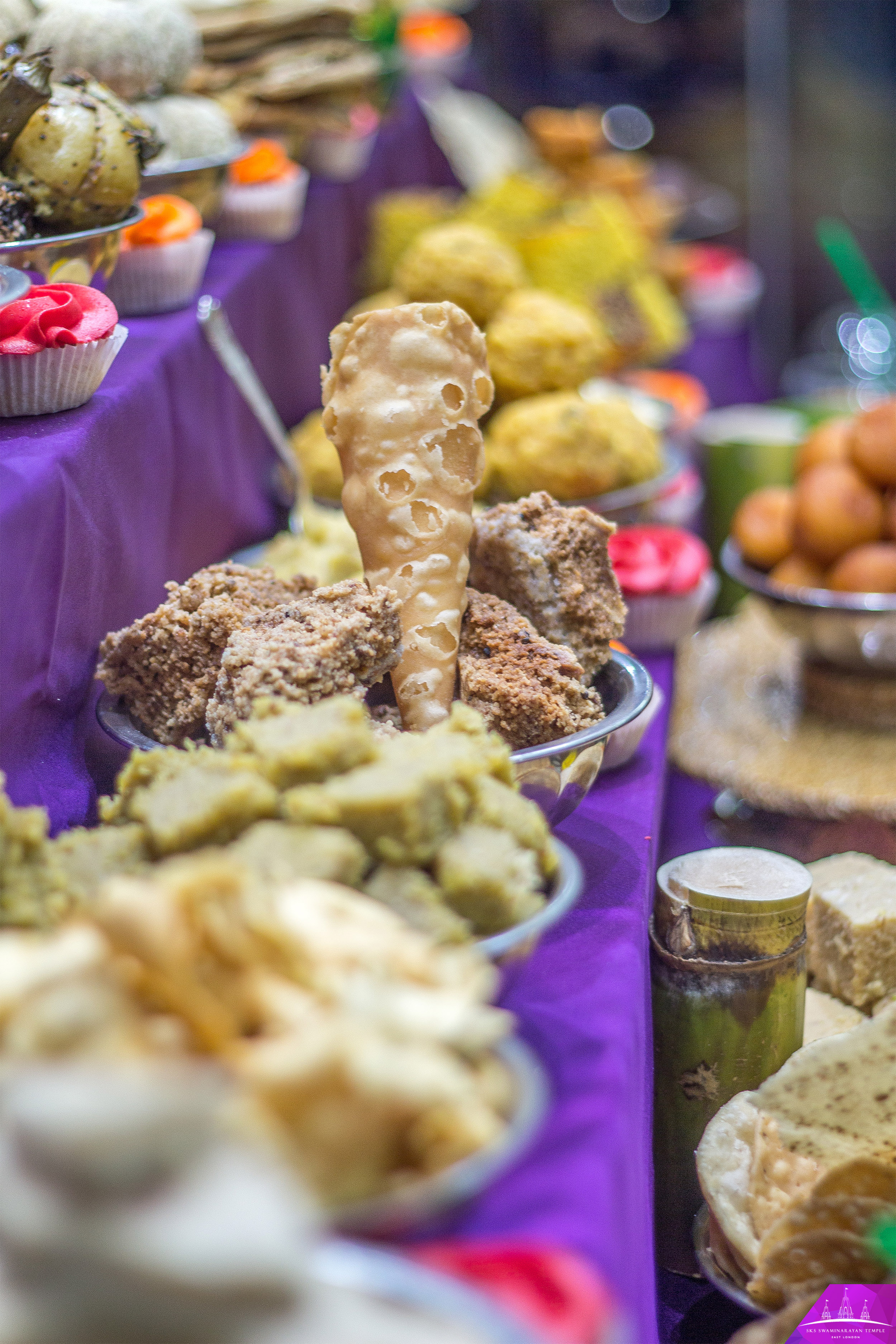 ©1987-2017 SKS Swaminarayan Temple East London